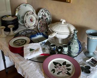 Many lovey china items