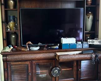 Meda stand, by Cindy Crawfors, flat screen TV, electronics, small decor items