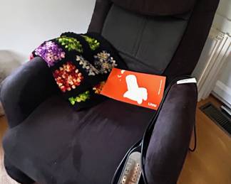 iJoy 100 massage chair