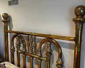 Fabulous brass headboard/ footboard bed ( sold with mattress and all linens)