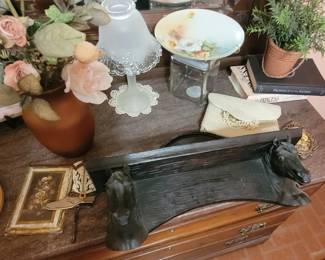 Unique Horse Shelf