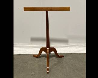 Lot 3963 Shaker Towel Blanket Stand