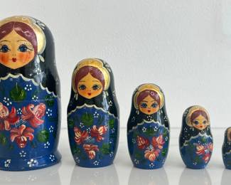 Lot 4282 Vintage Matryoshka Russian Nesting Dolls