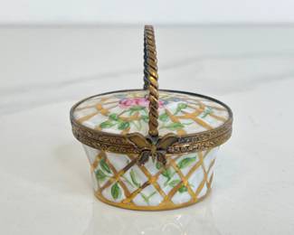 Lot 4346 Limoges Butterfly Floral Basket Trinket Box