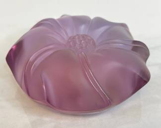 Lot 4380 Lalique France Frosted Crystal Flower Paperweight