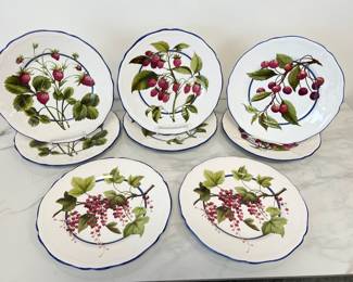 Lot 4319 Colefax and Fowler Fruit Plates