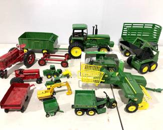Lot 3980 John Deere ERTL Metal Toys Farmall International Die Cast Toys