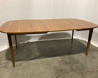 Lot 3037 MCM Dining Room Table w Leaves and Pads