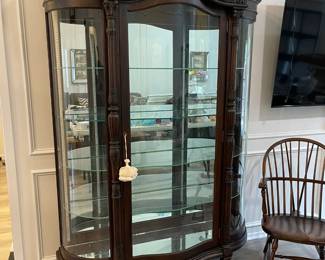 Beautiful antique oak display cabinet, lighted
