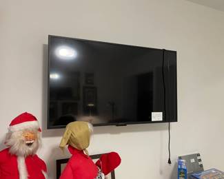 42" Insignia flat screen TV