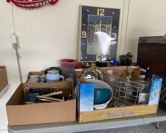 Kitchen utensils and baking, Pepsi clock