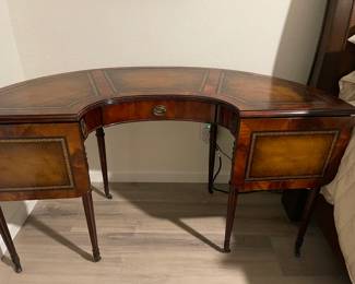 The second Demilune table