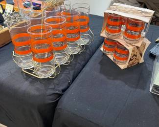Vintage Libbey high ball glasses in wire carrier
