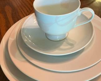 Mikasa place settings for 8