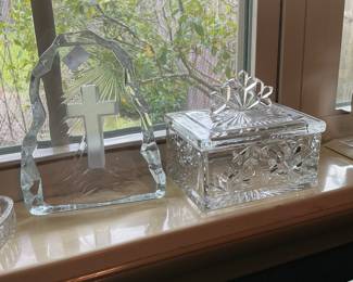 Crystal trinket boxes