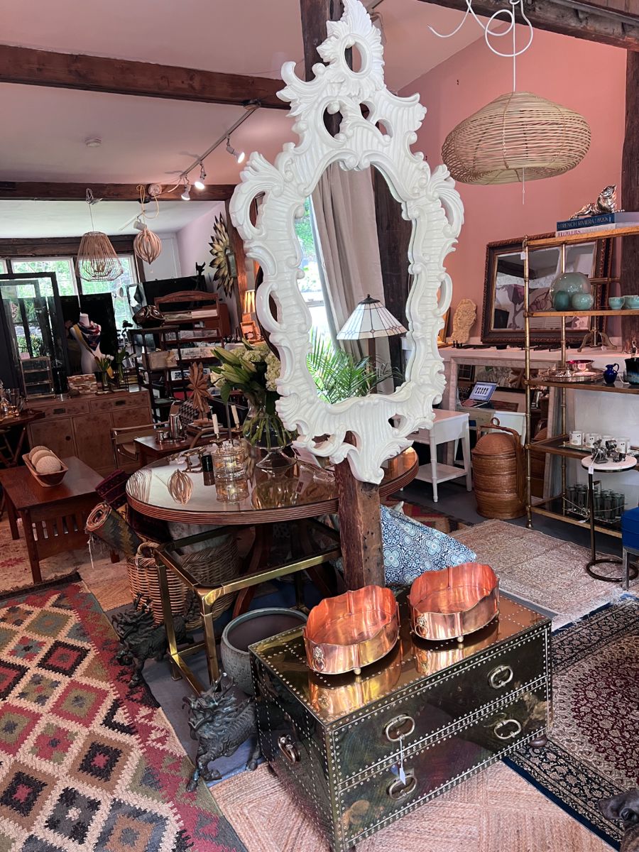 Full studio of vintage and fine items