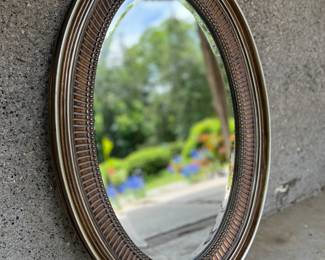 oval mirror