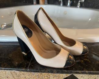 Women's Dolce & Gabbana 2" Heels  Size 36