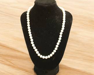 Pearl Necklace with 14k Gold Clasp