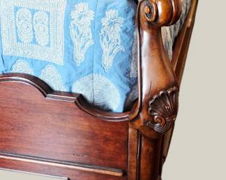 Victorian Style Queen Size Bed