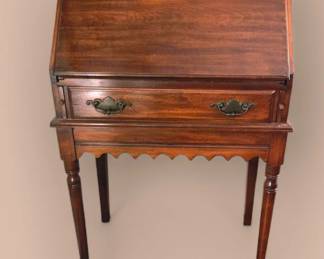 Pennsylvania House Queen Anne Solid Cherry Secretary's Desk
