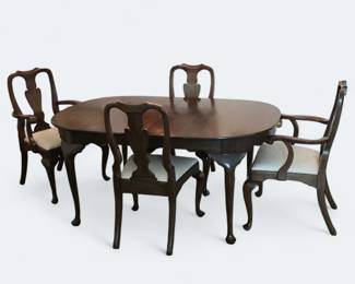 Henkel Harris Mahogany Dining Room Set