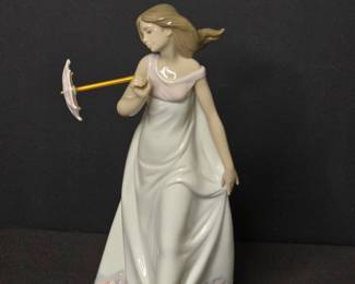 Lladro Porcelain "Afternoon Promenade" Figurine