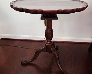 Henkel Harris Chippendale Style Pie Crust Table