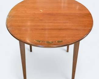 L Hitchcock, Connecticut Stenciled Dining Room Table with 2 leaves