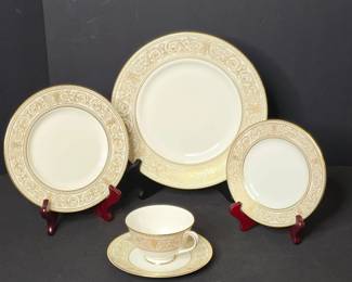 Royal Doulton "Soveriegn" Bone China Set
