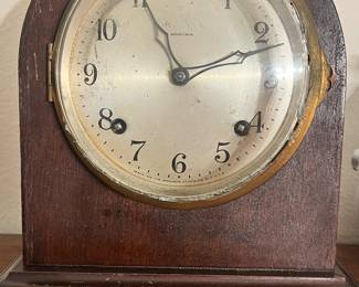 Antonia clock