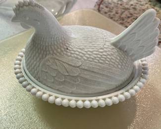White milk glass hen