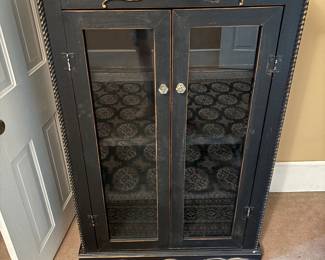 Glass door cabinet 