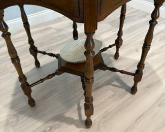 Octagon table