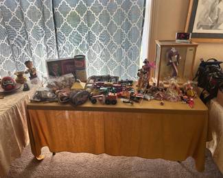Toys, dolls