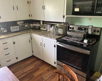 Kitchen counter appliances all working