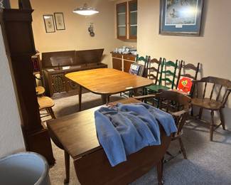 Drop leaf table, maple table