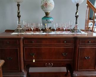 1930s buffet
Globe lamp
Mid century glassware