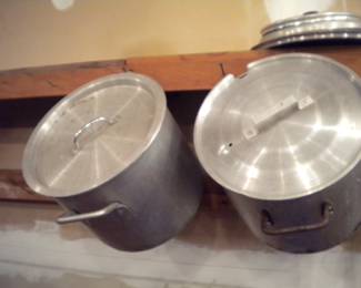 Commercial size cookware