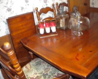Large wood dining table, leaves and 6 chairs