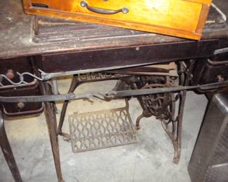 Treadle Singer for parts