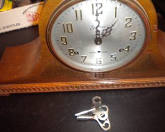 Sessions mantle clock for parts or repair