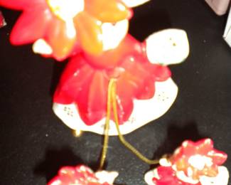 Figurine with attached children