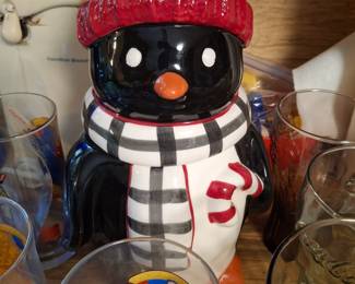 Penguin cookie jar