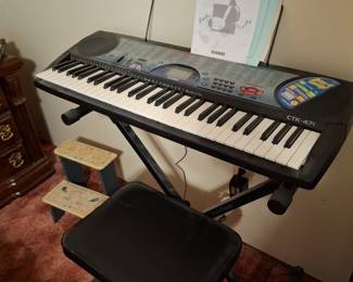 Electric keyboard and accessories