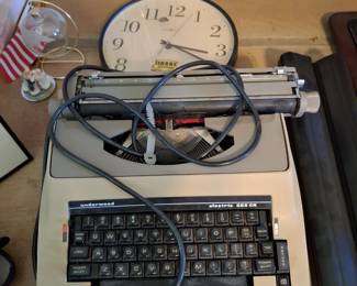 Electric typewriter