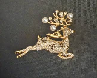 Talbots Holiday Broach