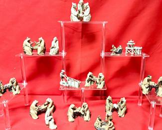 LOT OF ASIAN MUD MEN FIGURINES