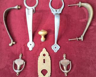 VINTAGE DOOR HANDLES LOT