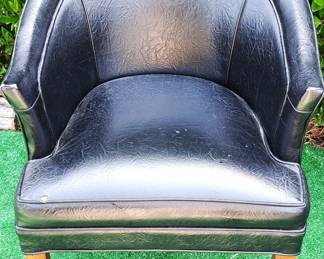 BLACK CHAIR